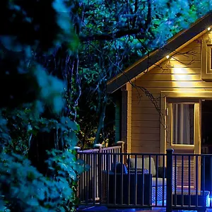 alum-chine-log-cabin-bournemouth-bh4-8hx.bournemouth-hotels.org/